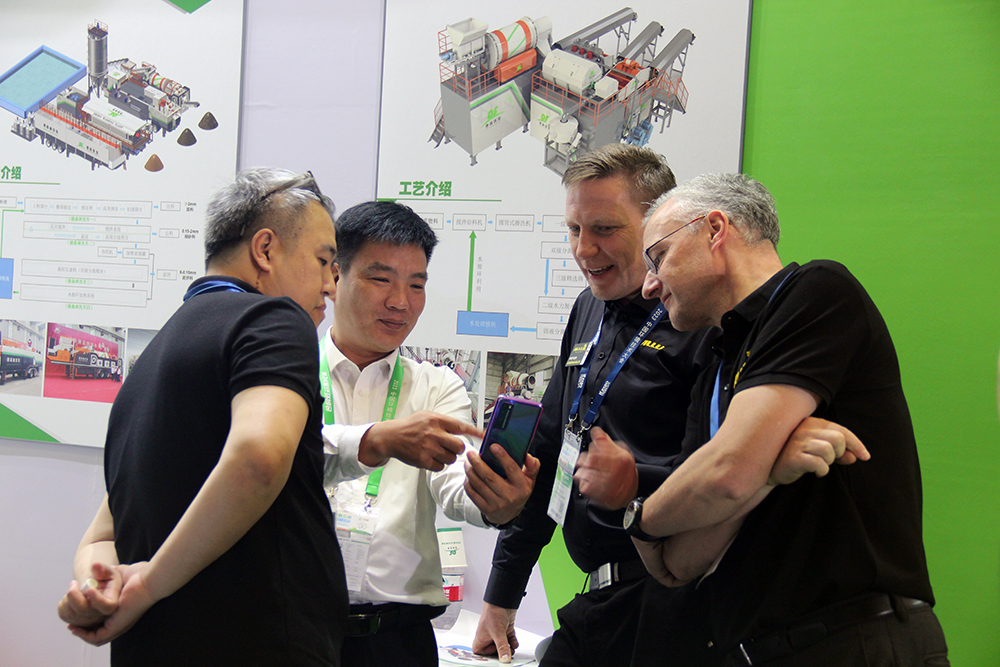 金莎9001zz以诚为本携移动淋洗修复装备亮相上海环博会.jpg 金莎9001zz以诚为本携移动淋洗修复装备亮相上海环博会